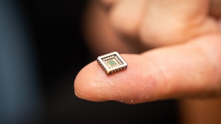 A chip containing artificial neurons