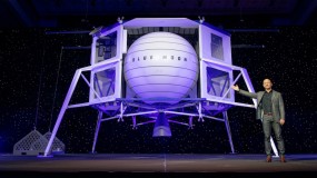 Jeff Bezos showing off the Blue Moon design.