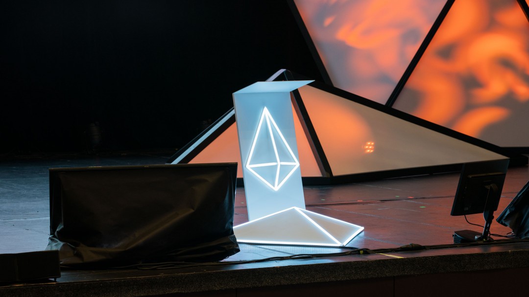 Photo of the stage of Devcon
