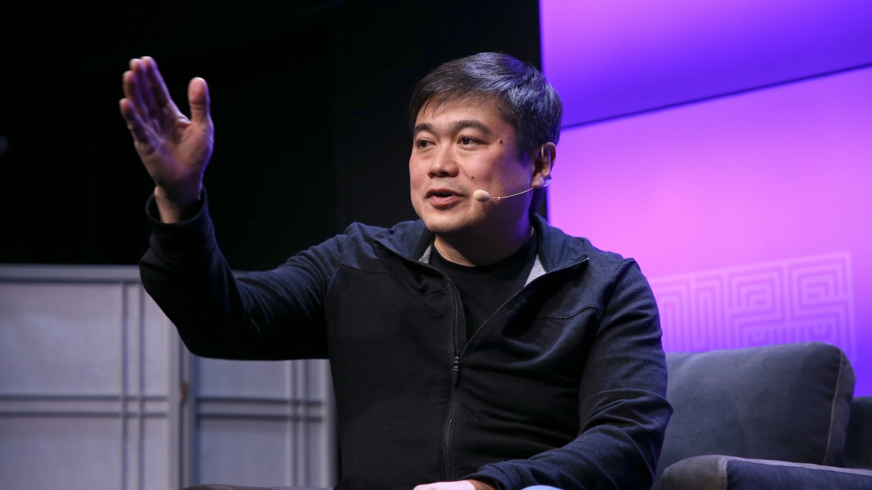 Joi Ito, director of MIT Media Lab, resigns.