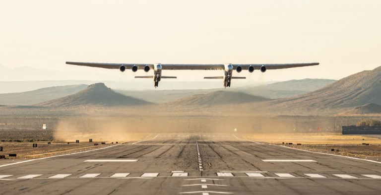 A photo of the Stratolaunch plane coming in to land